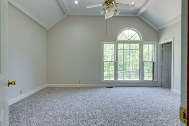 325 Clearview Dr, Springfield, TN 37172
