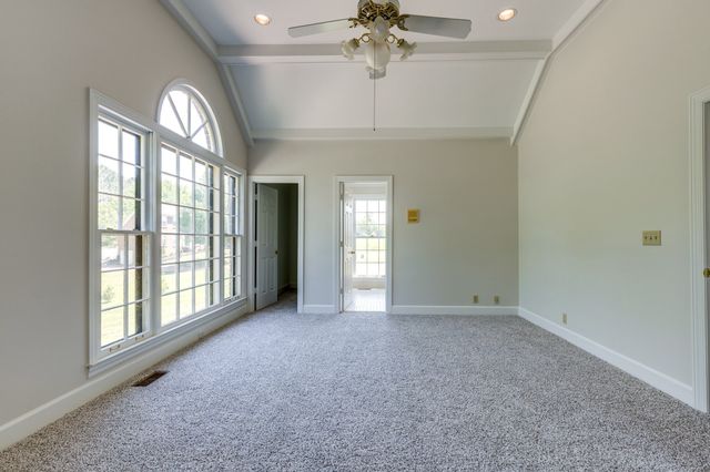 325 Clearview Dr, Springfield, TN 37172