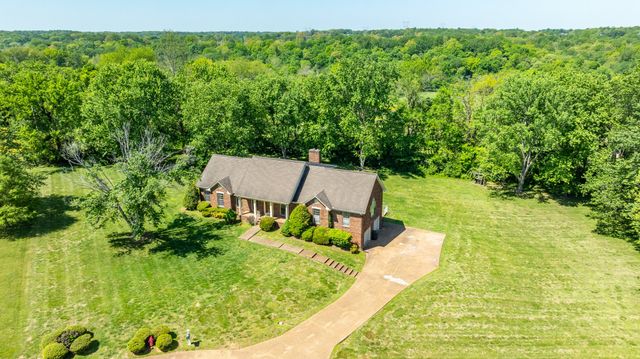 325 Clearview Dr, Springfield, TN 37172