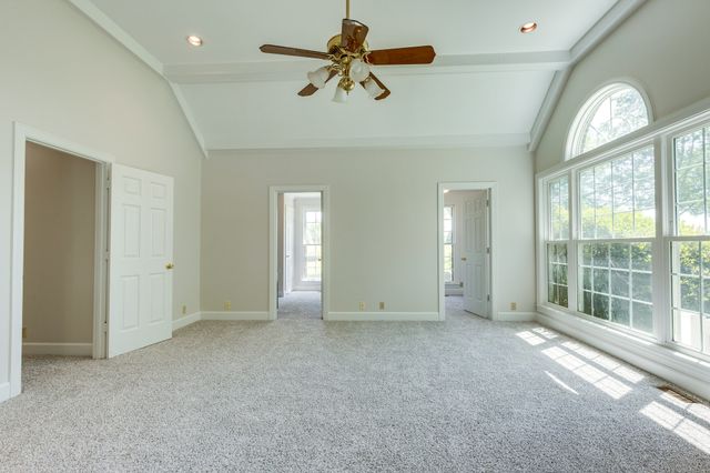 325 Clearview Dr, Springfield, TN 37172