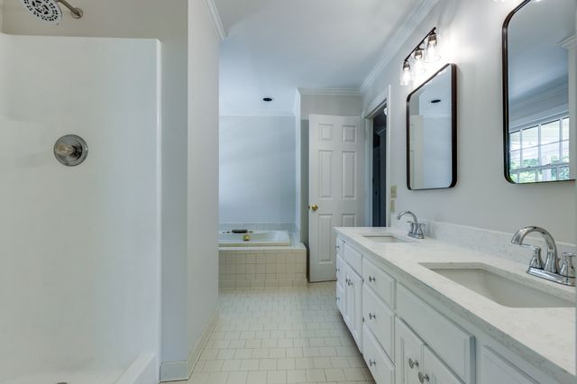 325 Clearview Dr, Springfield, TN 37172