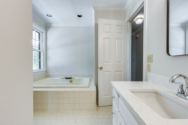 325 Clearview Dr, Springfield, TN 37172