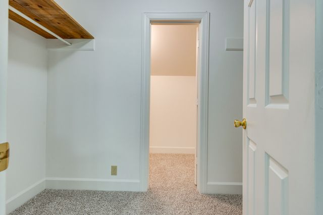 325 Clearview Dr, Springfield, TN 37172