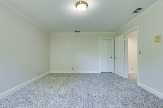 325 Clearview Dr, Springfield, TN 37172
