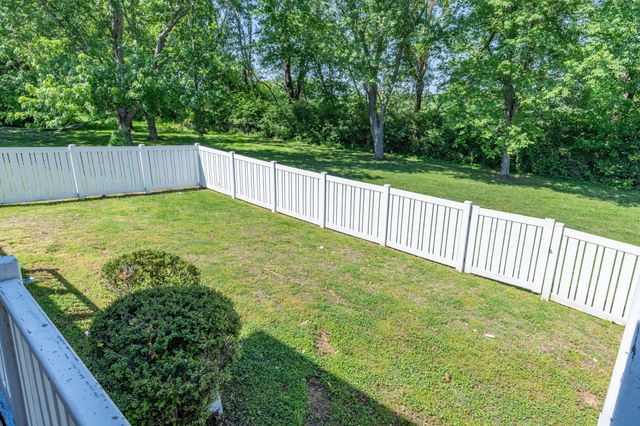325 Clearview Dr, Springfield, TN 37172