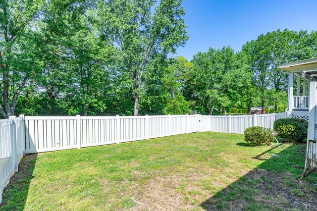 325 Clearview Dr, Springfield, TN 37172