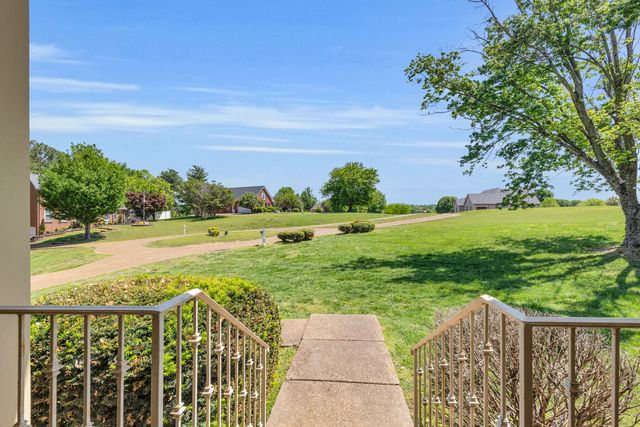 325 Clearview Dr, Springfield, TN 37172
