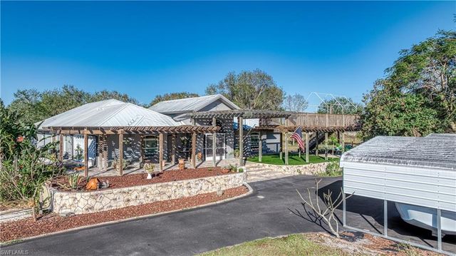 3935 70th AVE NE, Naples, FL 34120