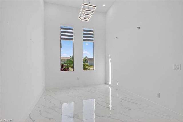 1617 NE 12th ST, Cape Coral, FL 33909