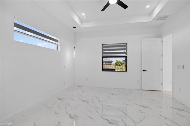 1617 NE 12th ST, Cape Coral, FL 33909