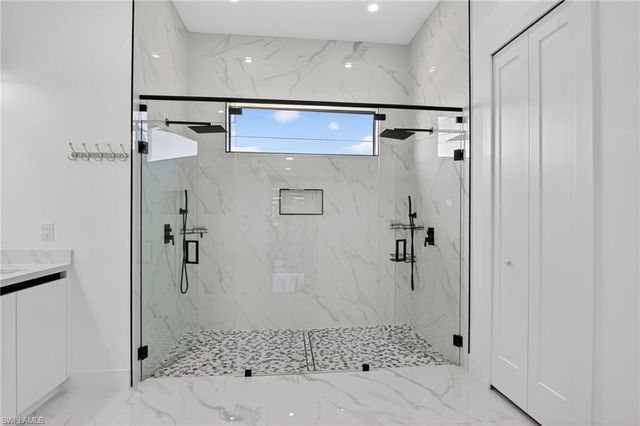 1617 NE 12th ST, Cape Coral, FL 33909