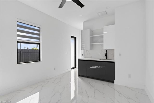 1617 NE 12th ST, Cape Coral, FL 33909