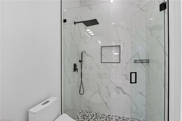 1617 NE 12th ST, Cape Coral, FL 33909