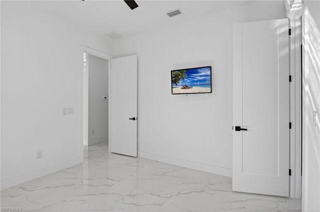 1617 NE 12th ST, Cape Coral, FL 33909