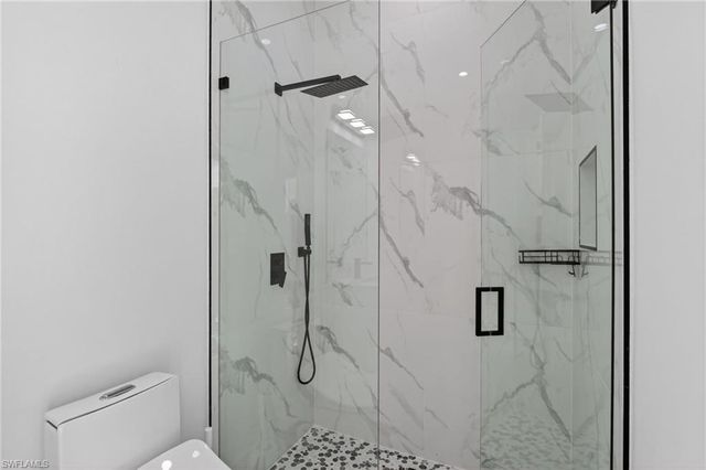 1617 NE 12th ST, Cape Coral, FL 33909