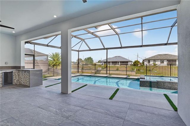 1617 NE 12th ST, Cape Coral, FL 33909