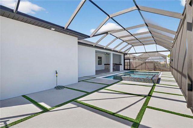 1617 NE 12th ST, Cape Coral, FL 33909