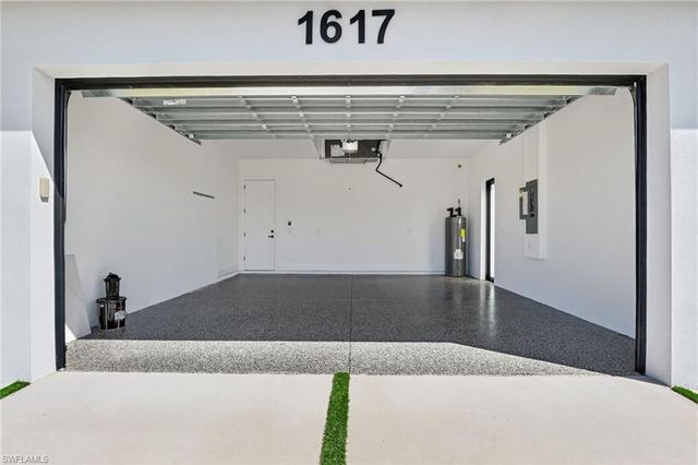 1617 NE 12th ST, Cape Coral, FL 33909