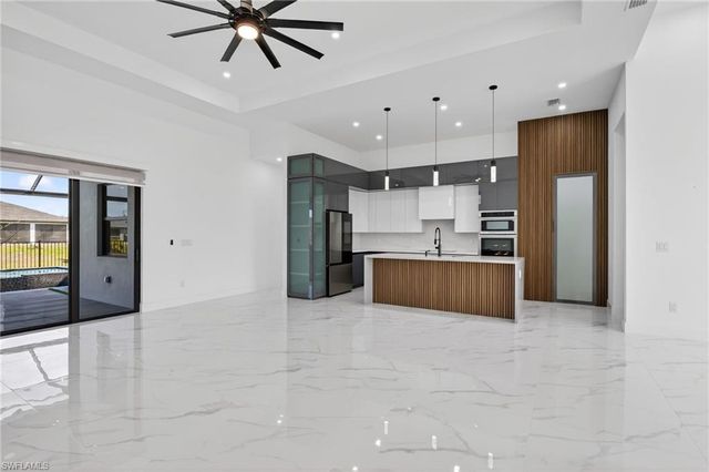 1617 NE 12th ST, Cape Coral, FL 33909