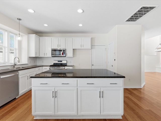 1410 Carriage Lane, Savannah, TX 76227