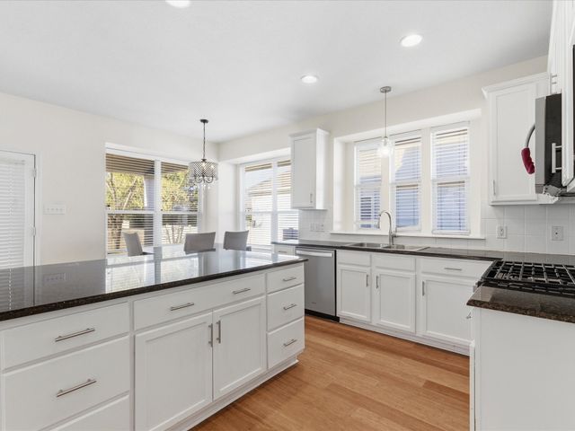 1410 Carriage Lane, Savannah, TX 76227