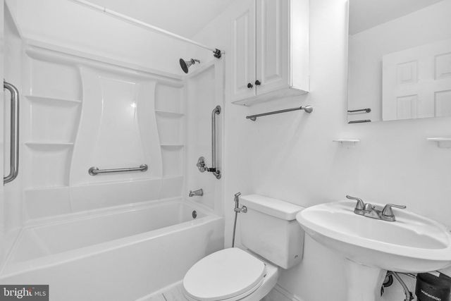 2015 4TH ST NE, Washington, DC 20002
