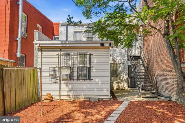 2015 4TH ST NE, Washington, DC 20002