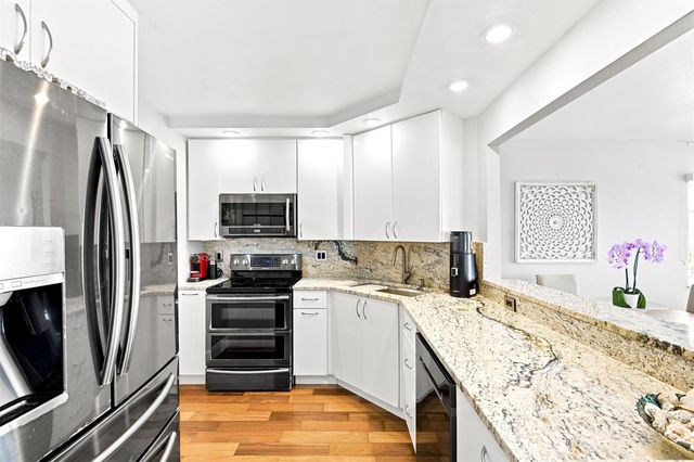 340 Sunset Drive 1502, Fort Lauderdale, FL 33301