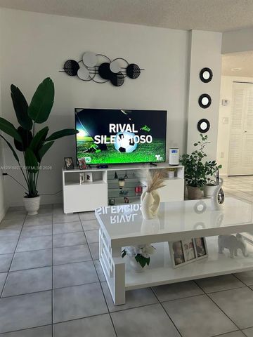 8660 SW 212th St 306, Cutler Bay, FL 33189