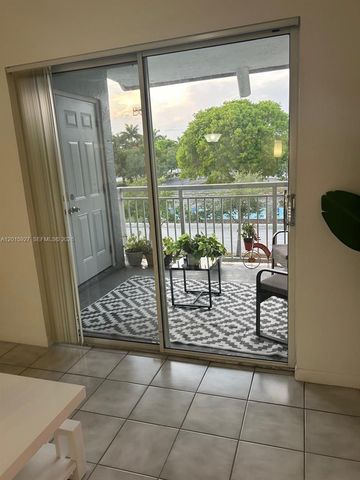 8660 SW 212th St 306, Cutler Bay, FL 33189