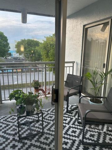 8660 SW 212th St 306, Cutler Bay, FL 33189