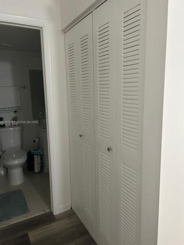 8660 SW 212th St 306, Cutler Bay, FL 33189