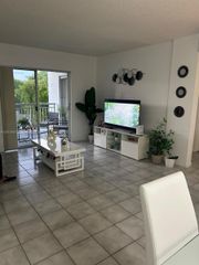 8660 SW 212th St 306, Cutler Bay, FL 33189