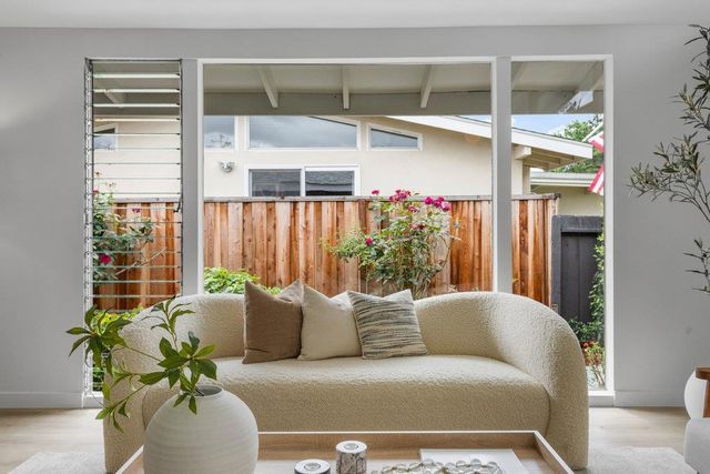 385 Cronin Drive, Santa Clara, CA 95051