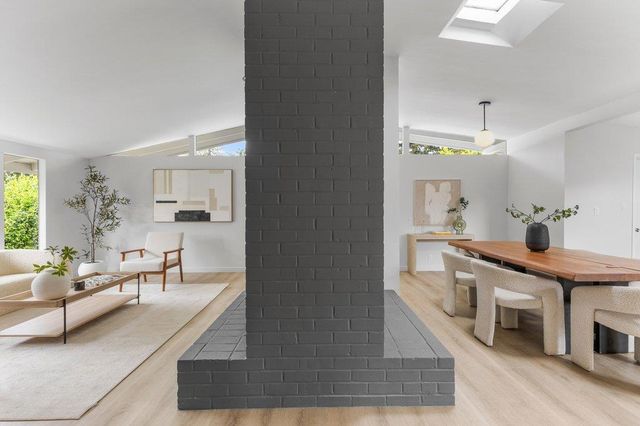 385 Cronin Drive, Santa Clara, CA 95051