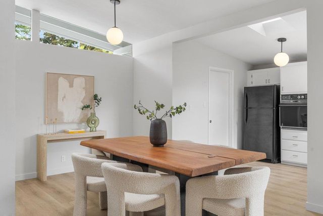 385 Cronin Drive, Santa Clara, CA 95051