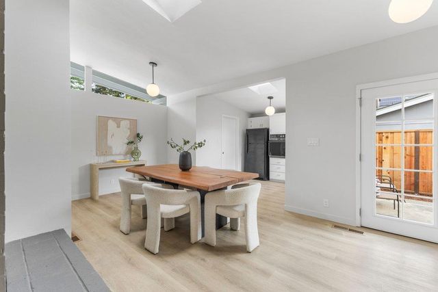 385 Cronin Drive, Santa Clara, CA 95051