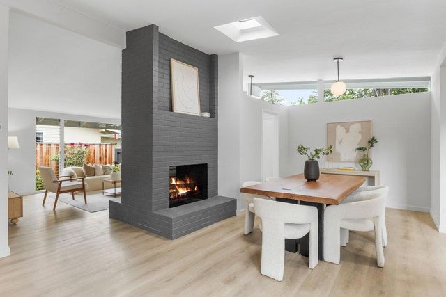 385 Cronin Drive, Santa Clara, CA 95051