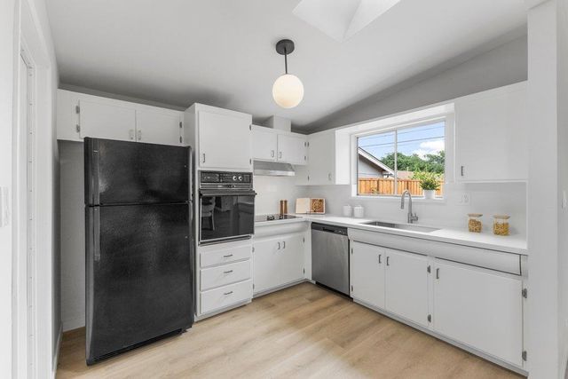 385 Cronin Drive, Santa Clara, CA 95051