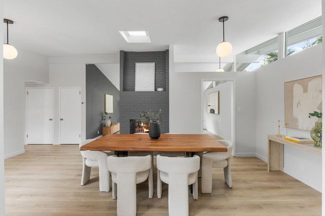 385 Cronin Drive, Santa Clara, CA 95051