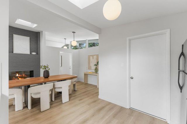 385 Cronin Drive, Santa Clara, CA 95051