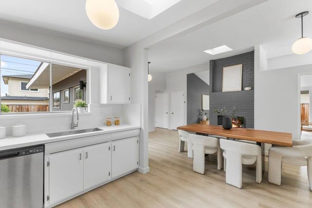 385 Cronin Drive, Santa Clara, CA 95051