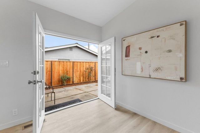 385 Cronin Drive, Santa Clara, CA 95051