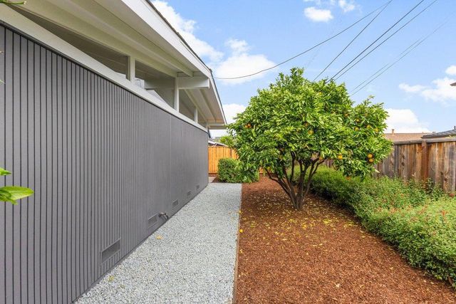 385 Cronin Drive, Santa Clara, CA 95051