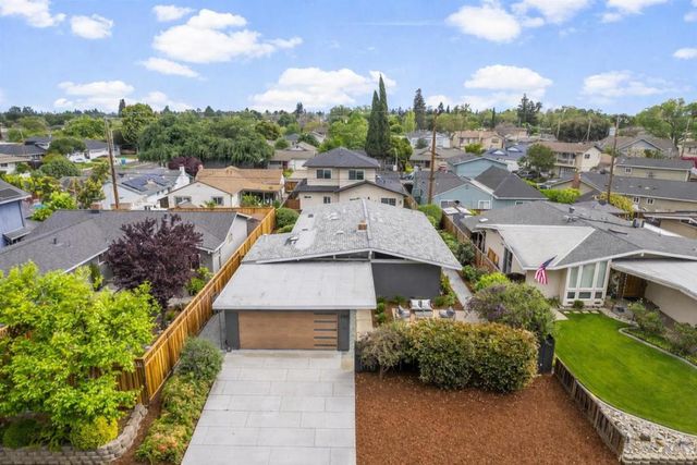 385 Cronin Drive, Santa Clara, CA 95051