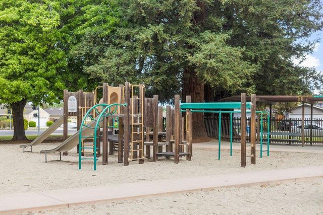 385 Cronin Drive, Santa Clara, CA 95051