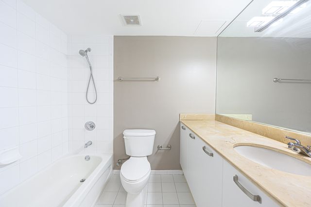 2030 S Douglas Road 807, Coral Gables, FL 33134