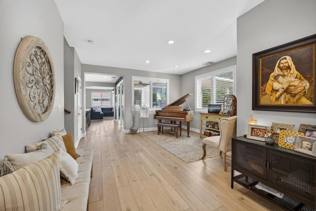 5501 Jade Springs Way, Rancho Cordova, CA 95742