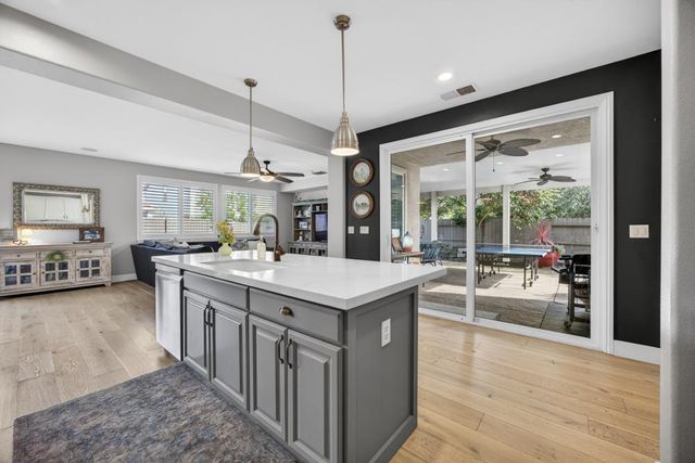 5501 Jade Springs Way, Rancho Cordova, CA 95742