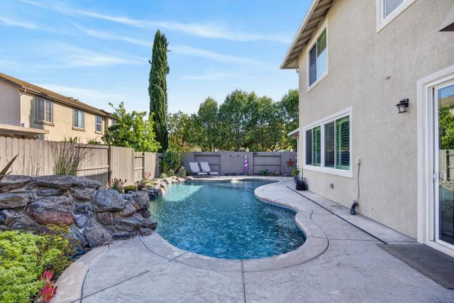 5501 Jade Springs Way, Rancho Cordova, CA 95742